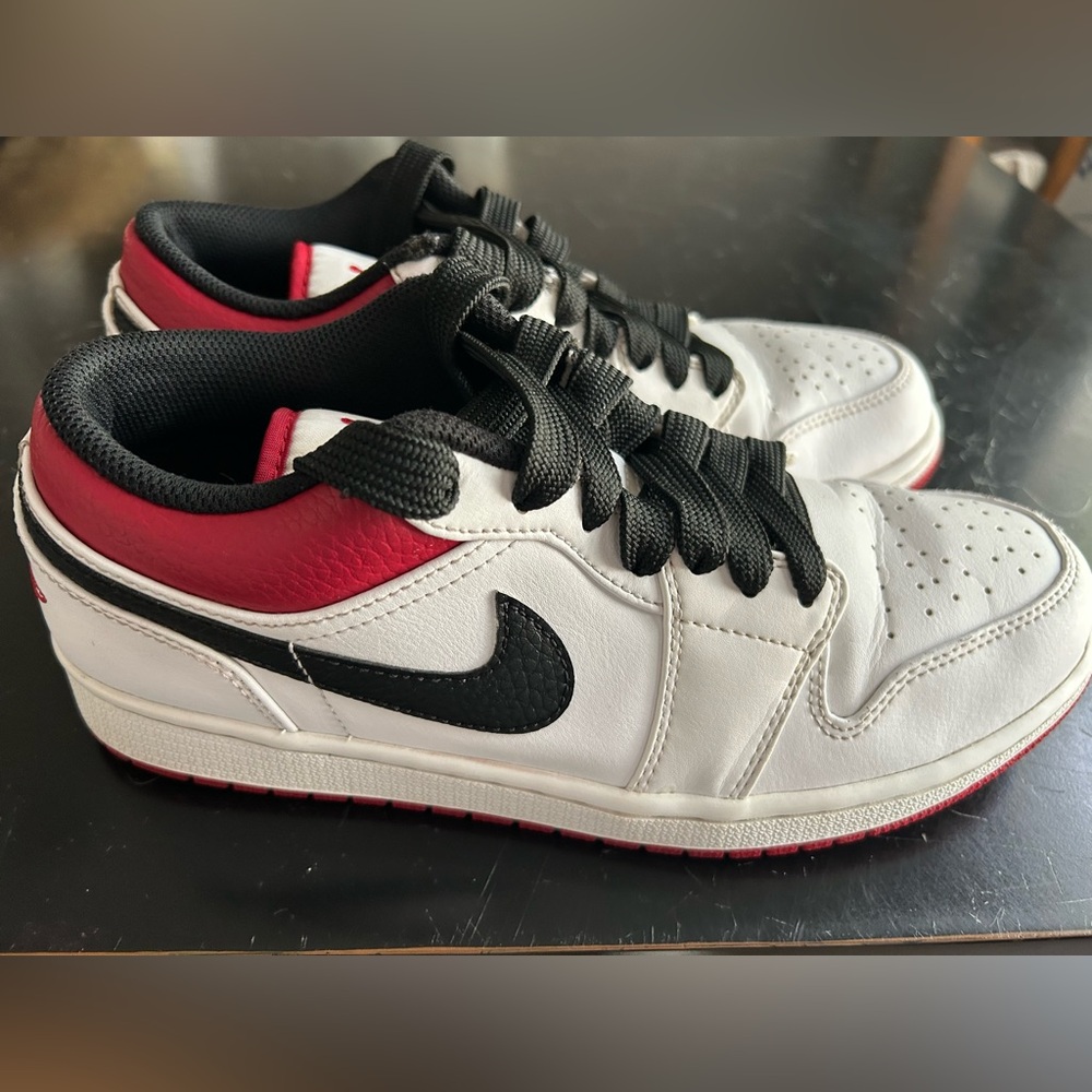 Nike Mens Air Jordan 1 Low White University Red Black Size 8 - gently used - Picture 4 of 6